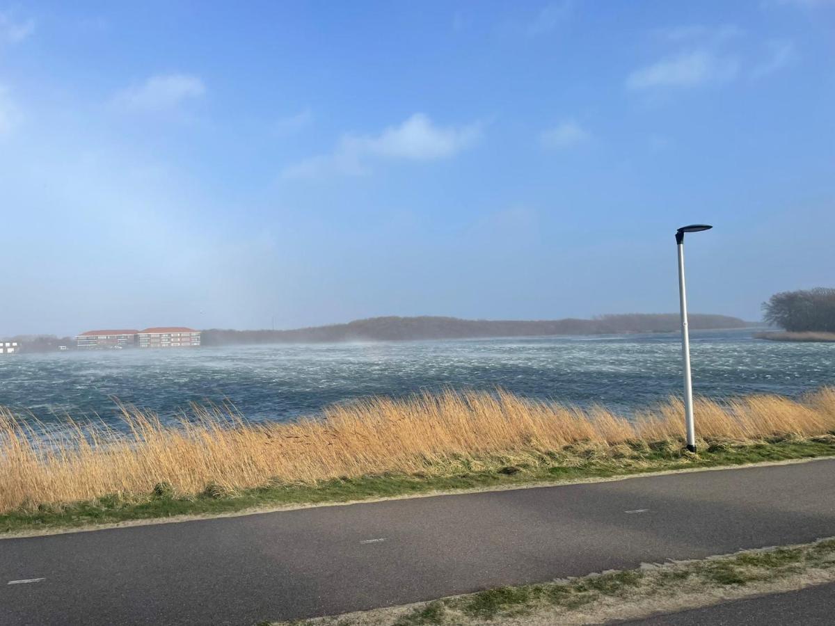 Vakantiewoning 100M Van Het Strand Met 1 Slaapkamer Westkapelle Exterior foto